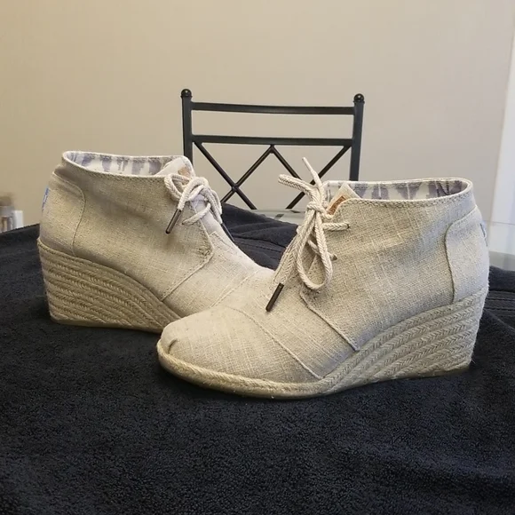 Toms Wedges - Picture 2 of 8